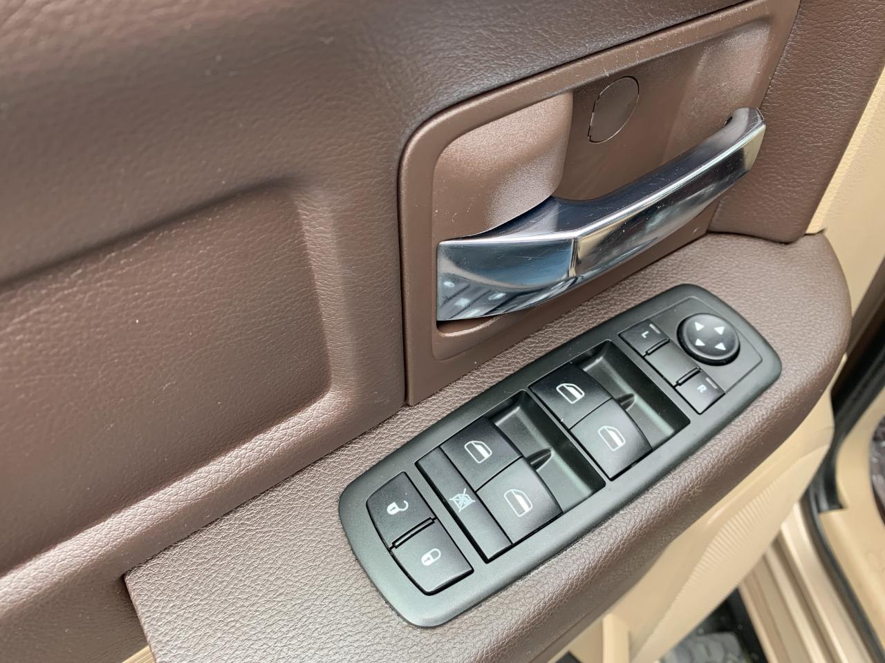 Dodge Ram 1500 SLT Crew Cab 4WD 2009