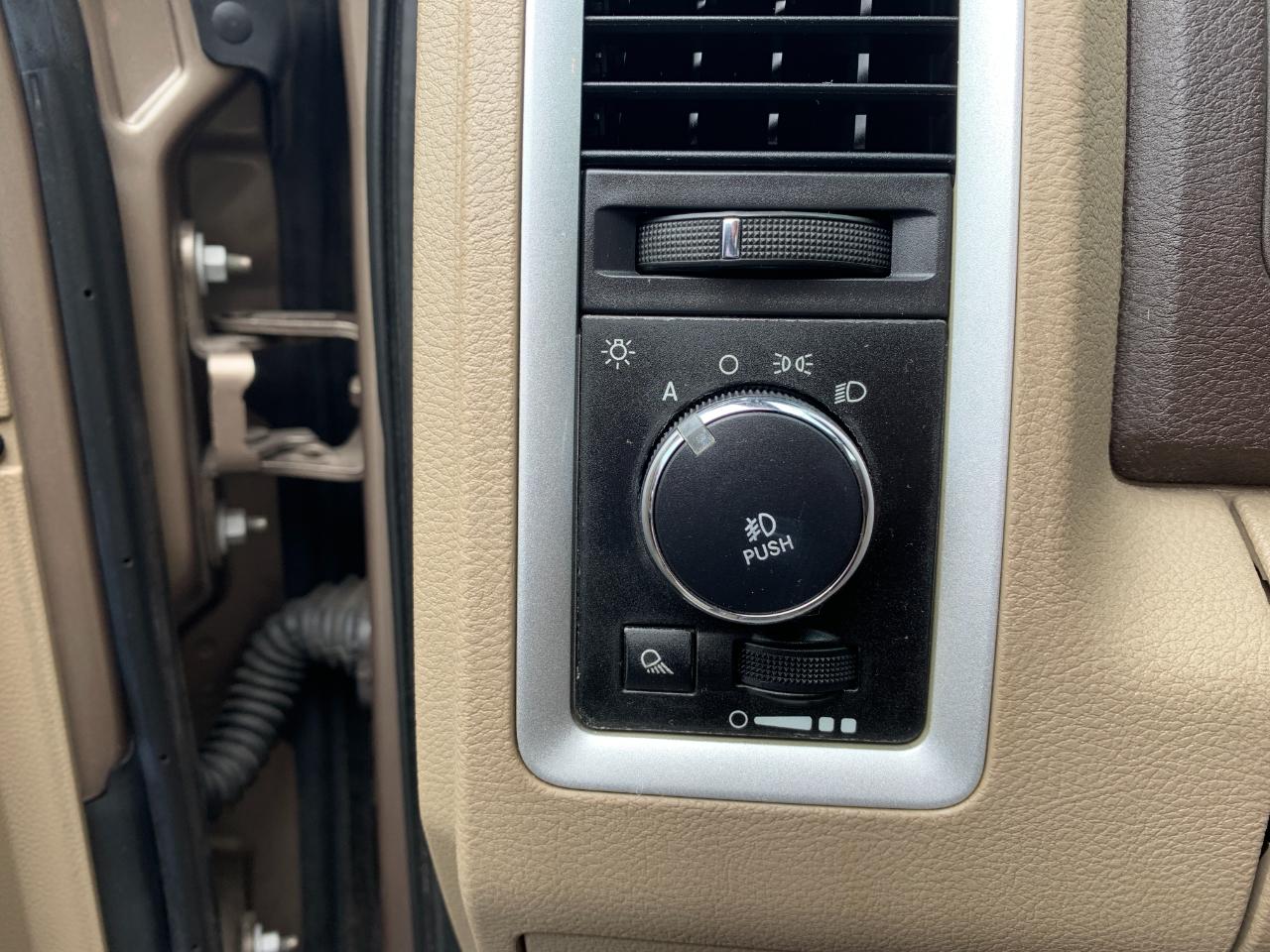 Dodge Ram 1500 SLT Crew Cab 4WD 2009