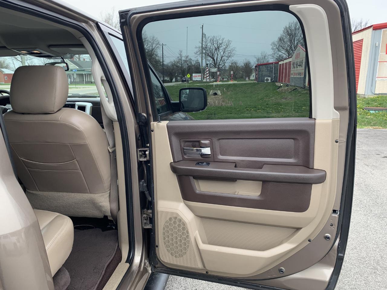 Dodge Ram 1500 SLT Crew Cab 4WD 2009