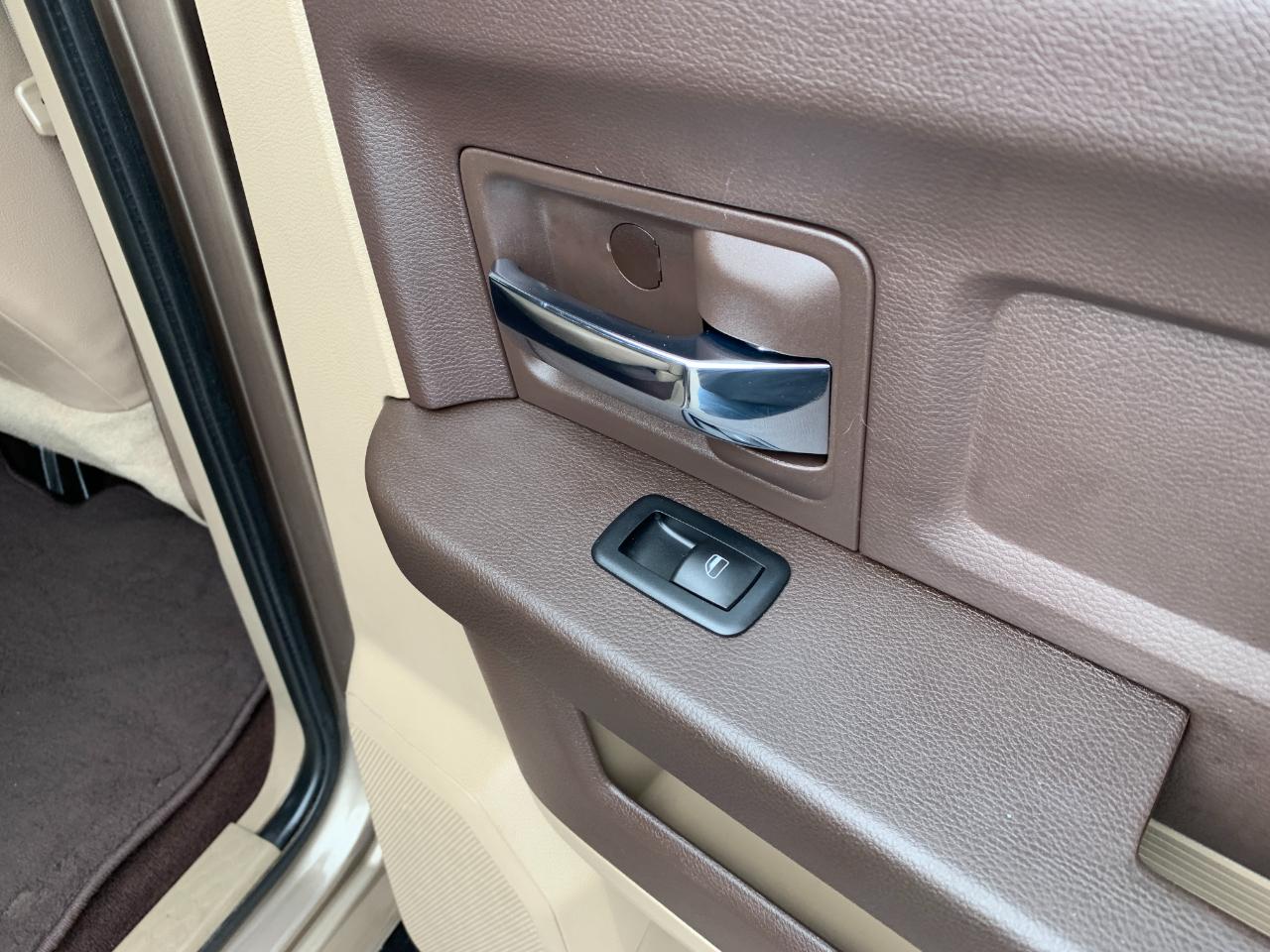 Dodge Ram 1500 SLT Crew Cab 4WD 2009