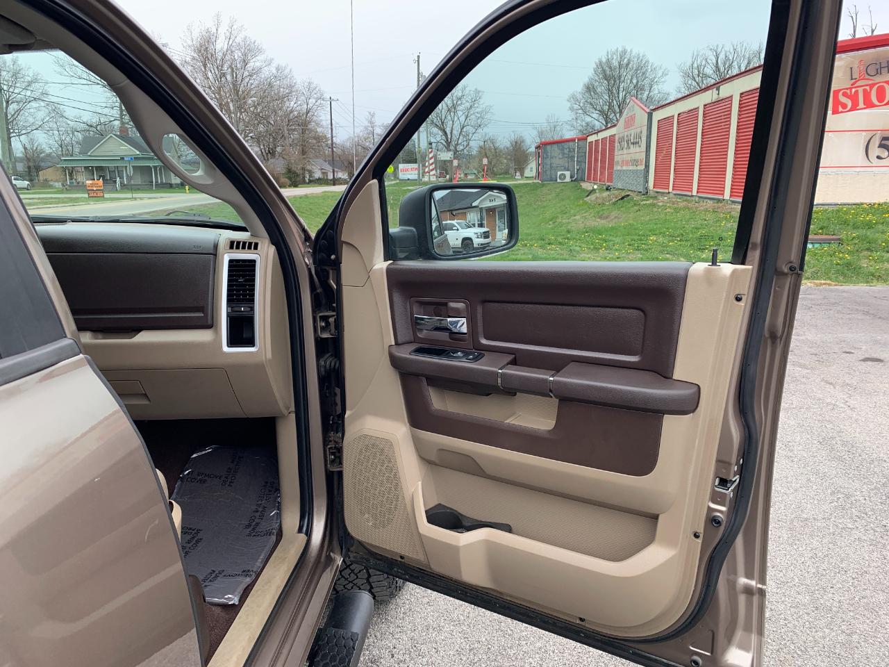 Dodge Ram 1500 SLT Crew Cab 4WD 2009