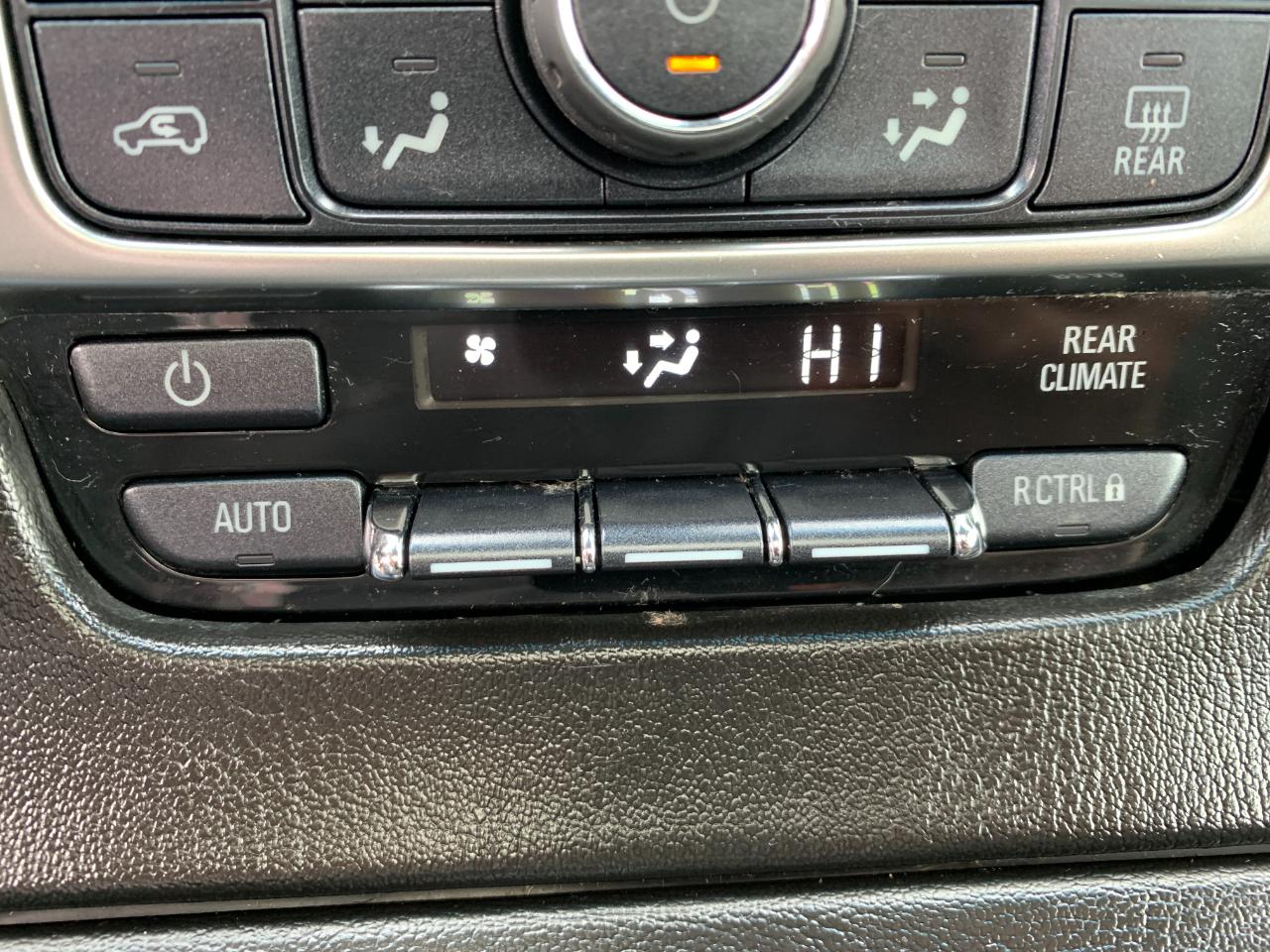 Chevrolet Tahoe LTZ 4WD 2015