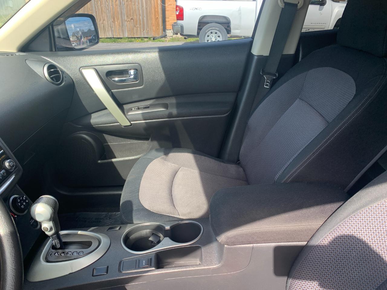 Nissan Rogue SV 2WD 2013