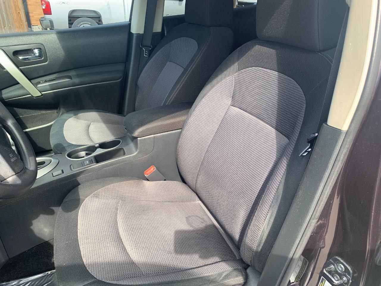 Nissan Rogue SV 2WD 2013