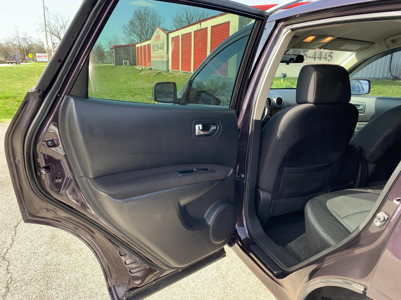 Nissan Rogue SV 2WD 2013