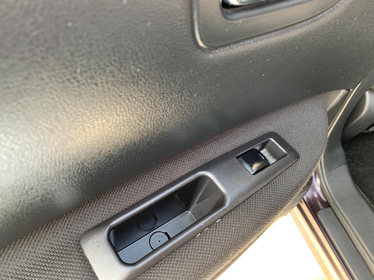 Nissan Rogue SV 2WD 2013