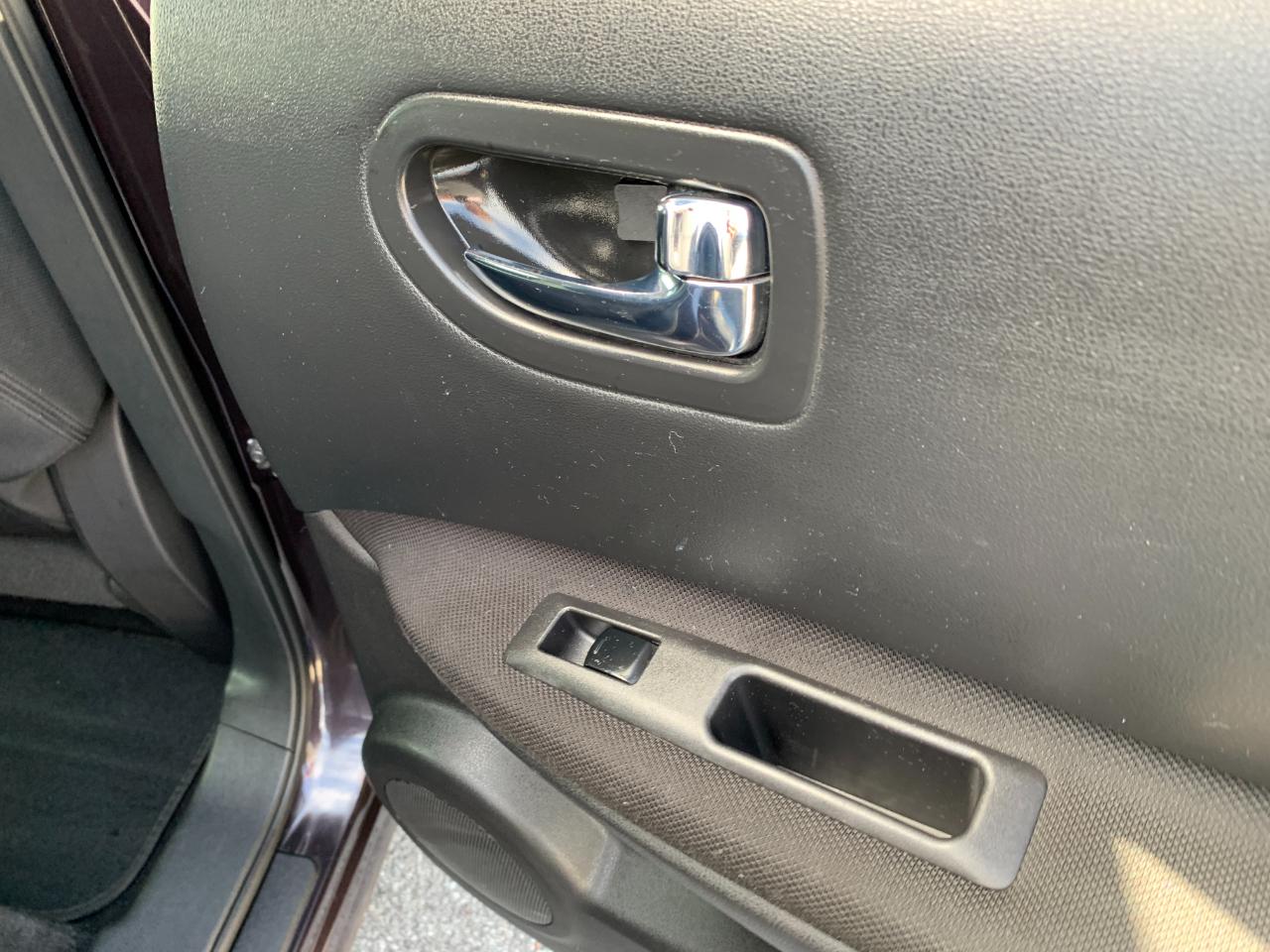 Nissan Rogue SV 2WD 2013