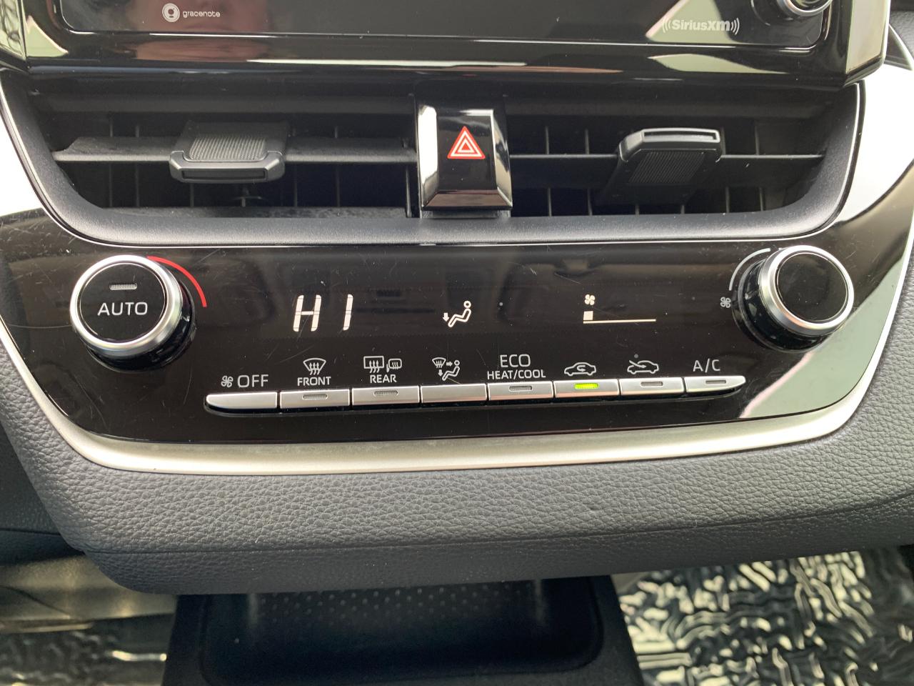 Toyota Corolla LE 2021