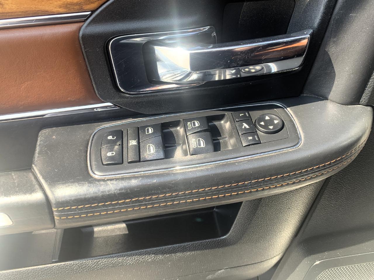 RAM 1500 Laramie Longhorn Edition Crew Cab SWB 4WD 2017