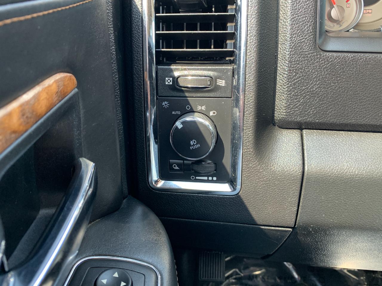 RAM 1500 Laramie Longhorn Edition Crew Cab SWB 4WD 2017