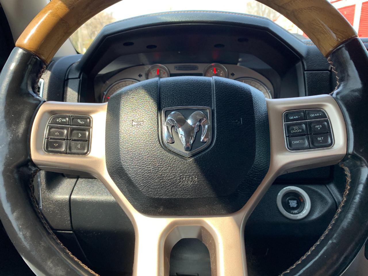 RAM 1500 Laramie Longhorn Edition Crew Cab SWB 4WD 2017