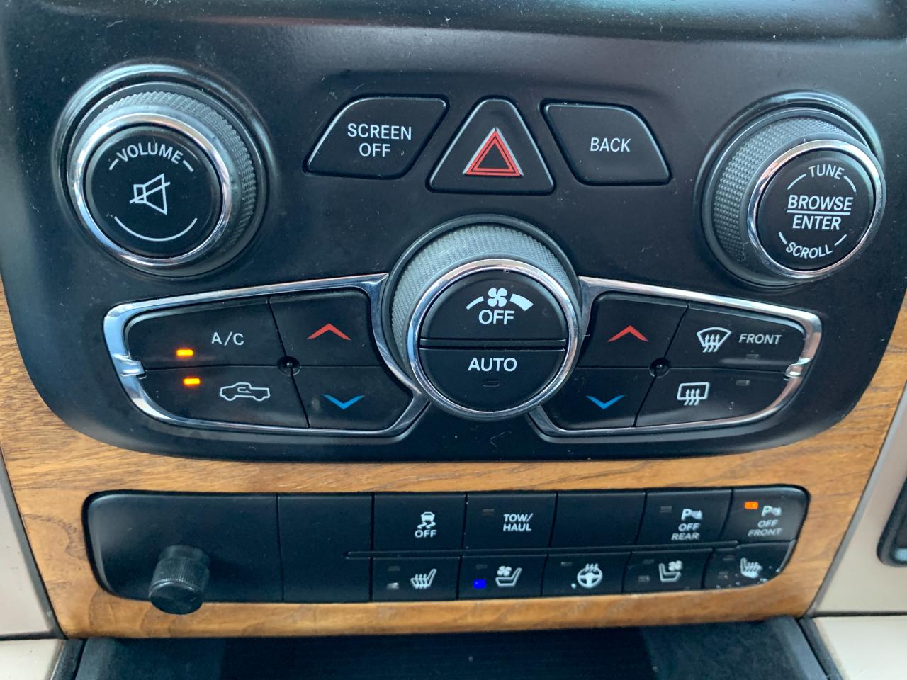 RAM 1500 Laramie Longhorn Edition Crew Cab SWB 4WD 2017