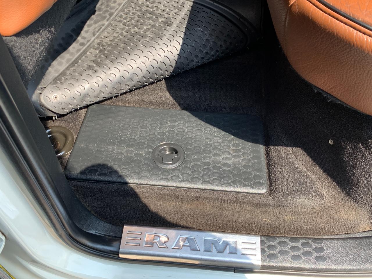 RAM 1500 Laramie Longhorn Edition Crew Cab SWB 4WD 2017