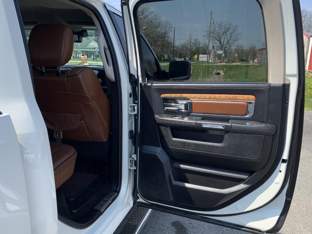 RAM 1500 Laramie Longhorn Edition Crew Cab SWB 4WD 2017