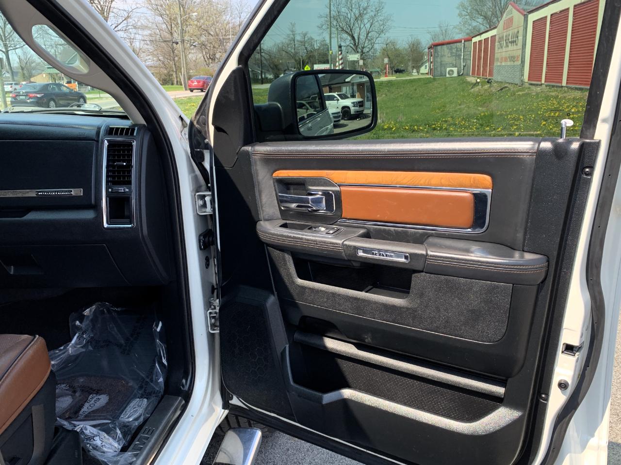 RAM 1500 Laramie Longhorn Edition Crew Cab SWB 4WD 2017