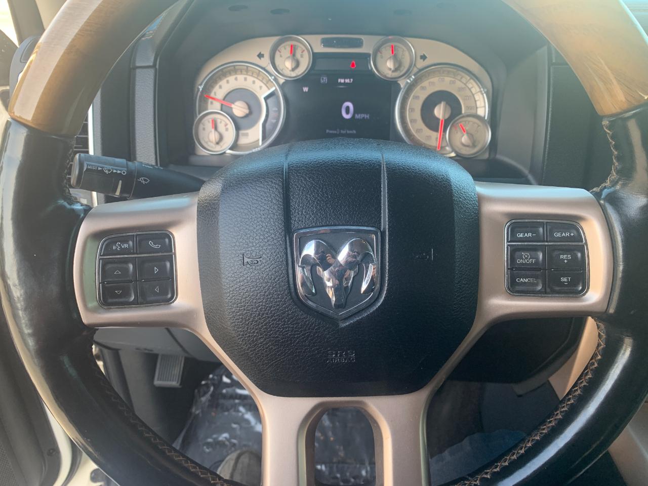 RAM 1500 Laramie Longhorn Edition Crew Cab SWB 4WD 2017