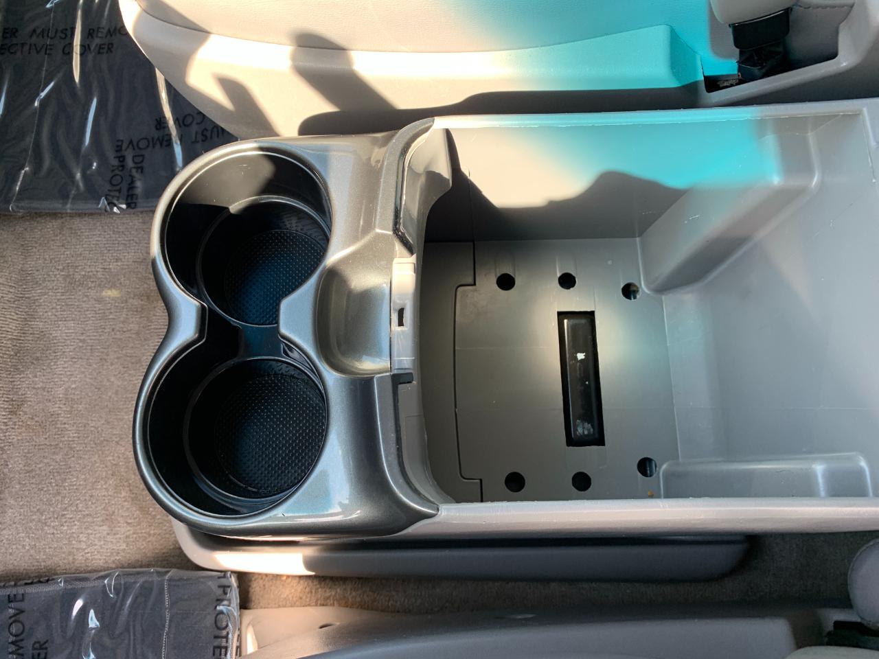 Toyota Sienna XLE FWD 2009