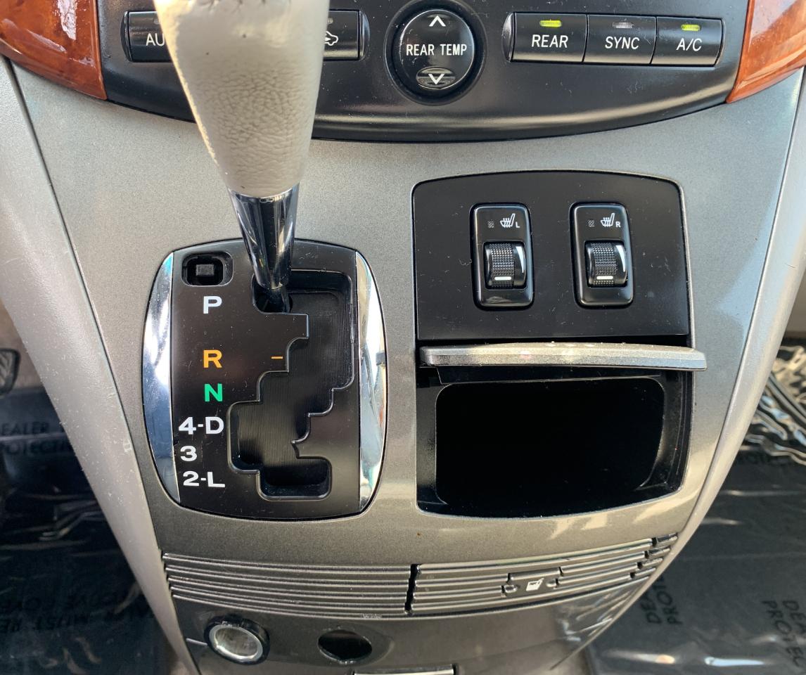 Toyota Sienna XLE FWD 2009