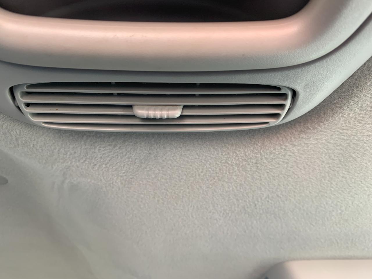 Toyota Sienna XLE FWD 2009