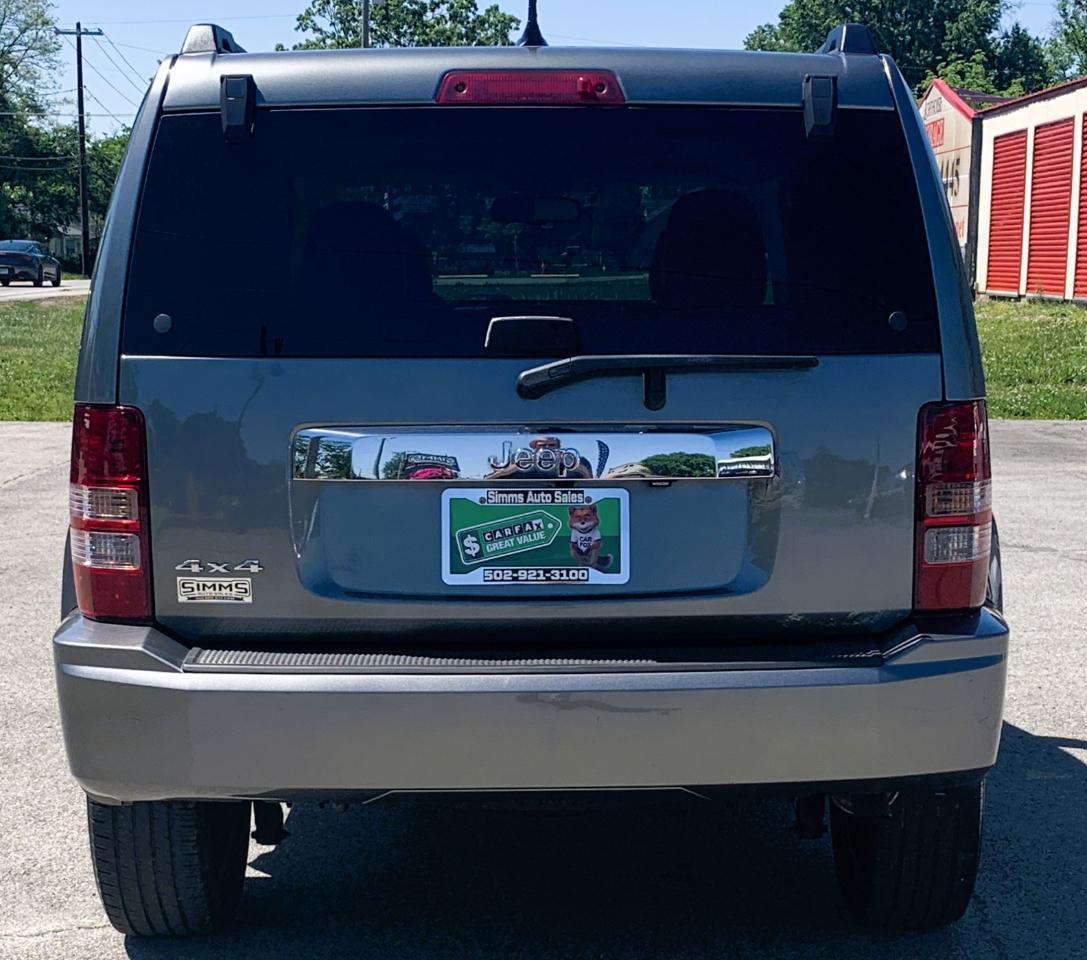 Jeep Liberty Sport 4WD 2012