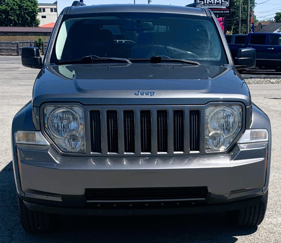 Jeep Liberty Sport 4WD 2012
