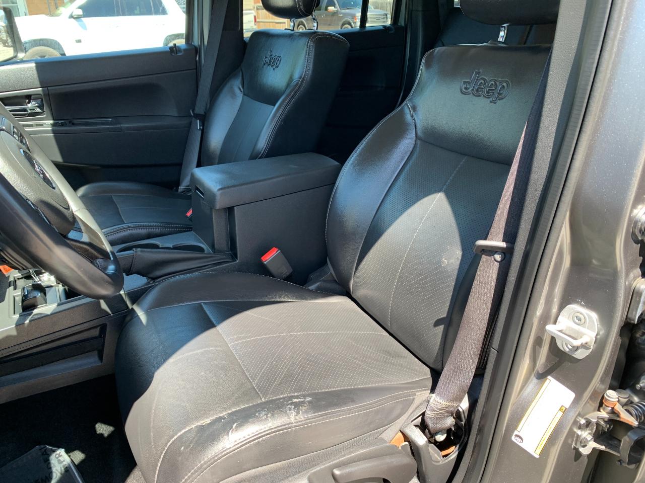 Jeep Liberty Sport 4WD 2012