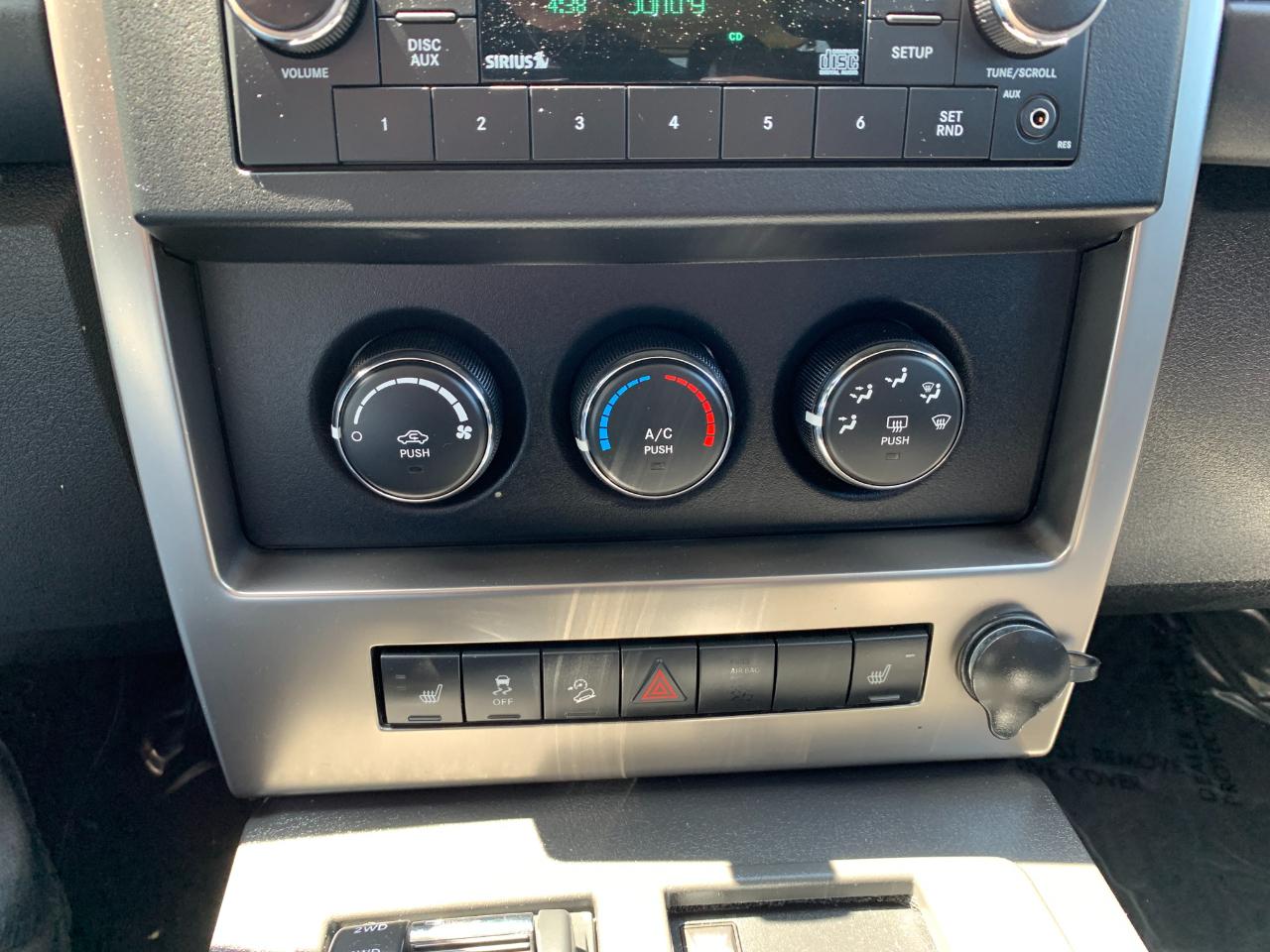 Jeep Liberty Sport 4WD 2012