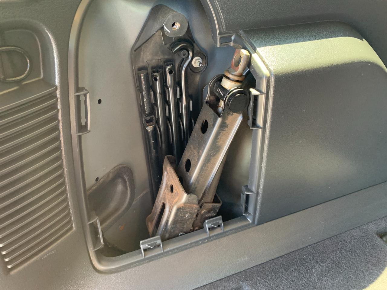 Jeep Liberty Sport 4WD 2012