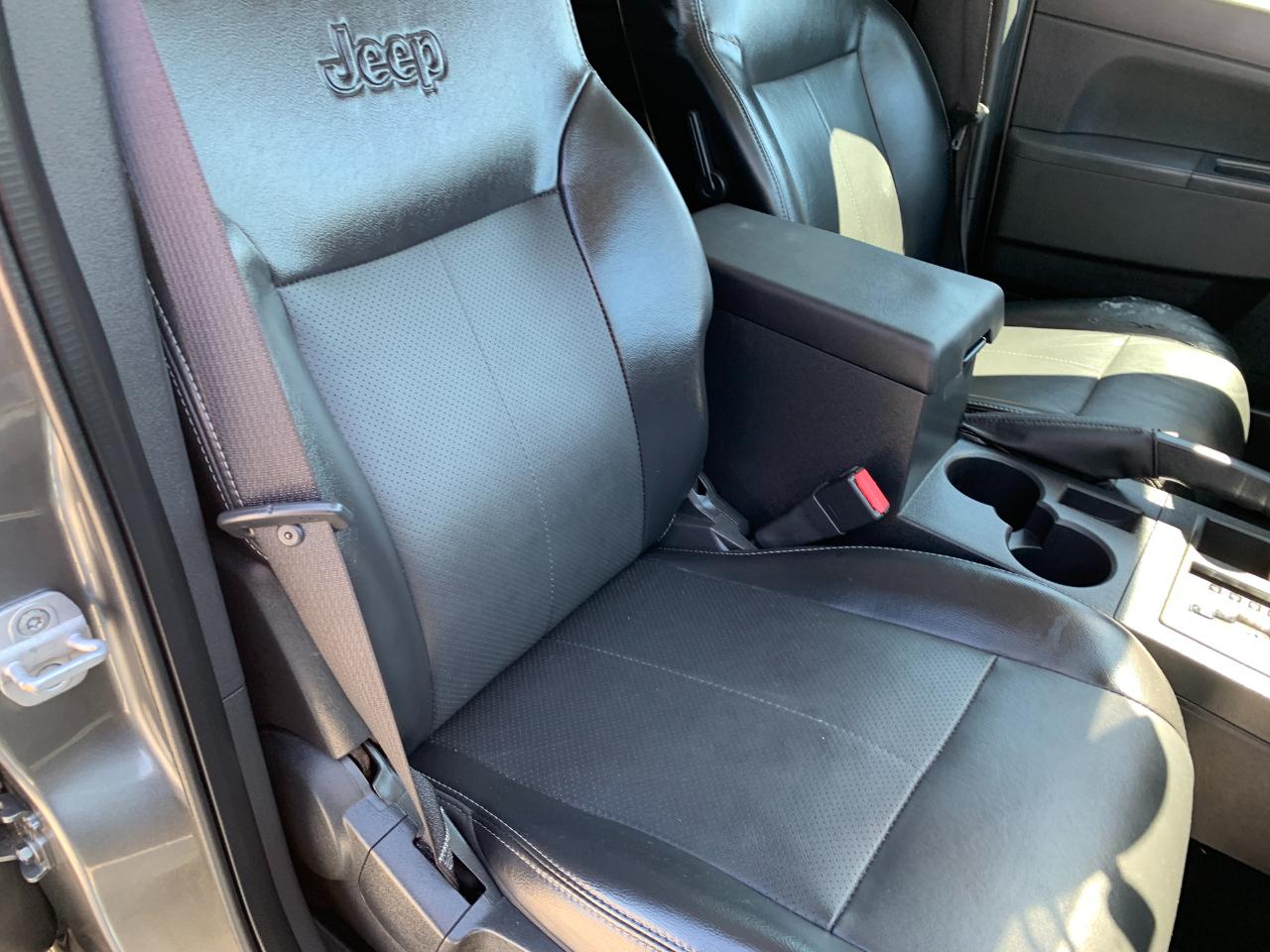 Jeep Liberty Sport 4WD 2012