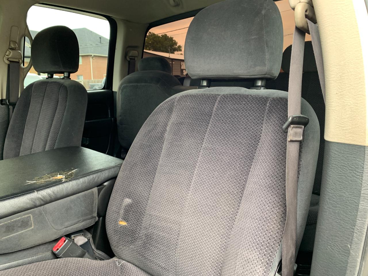 Dodge Ram 1500 ST Quad Cab Short Bed 4WD 2005