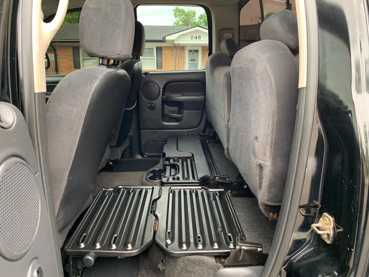 Dodge Ram 1500 ST Quad Cab Short Bed 4WD 2005
