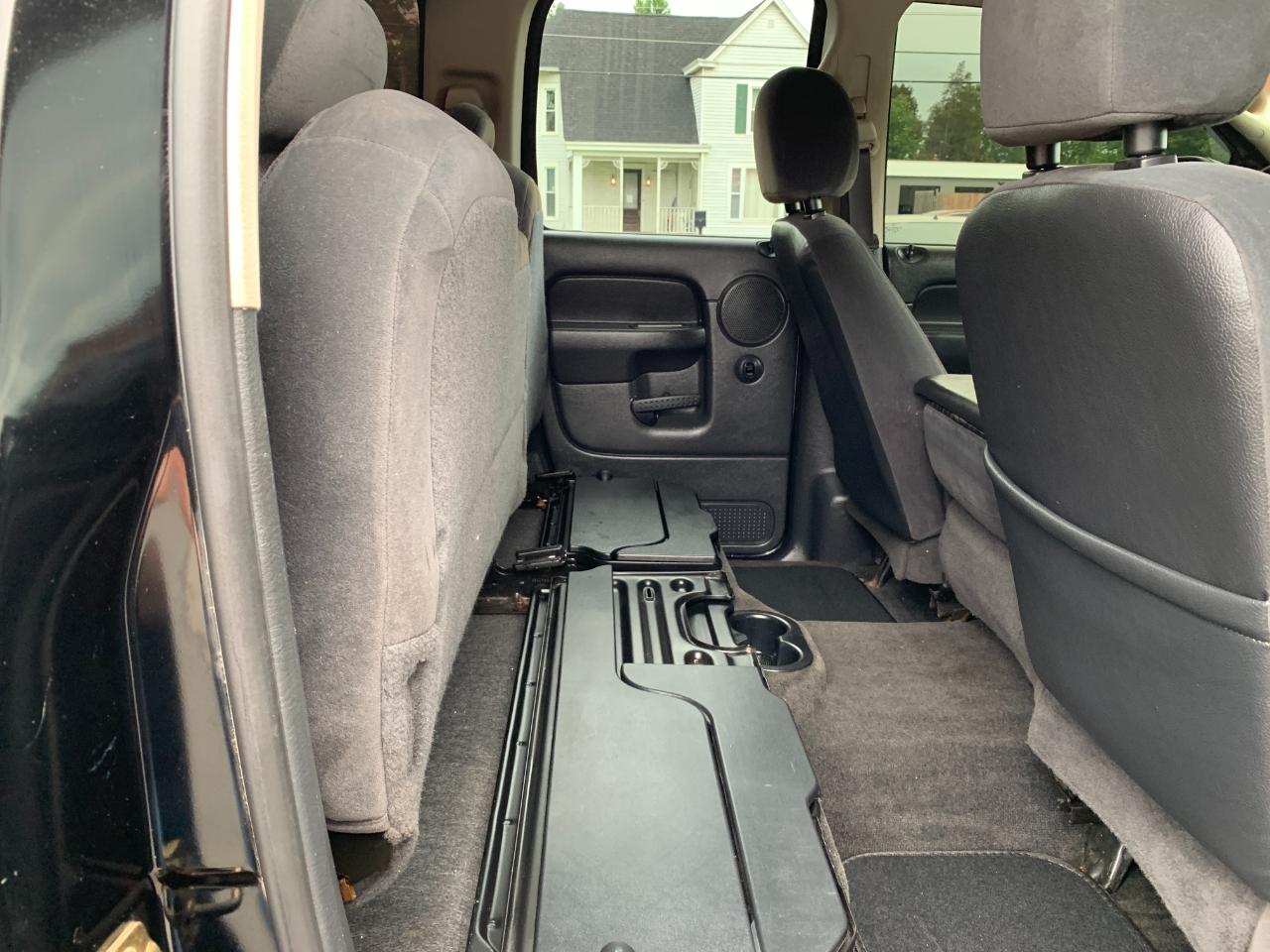 Dodge Ram 1500 ST Quad Cab Short Bed 4WD 2005