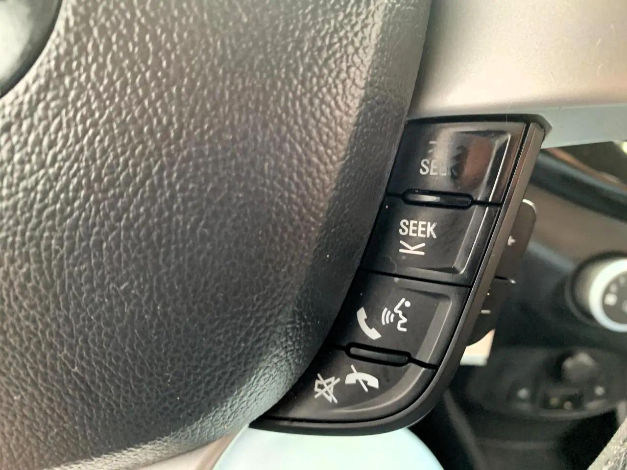 Chevrolet Spark 2LT Auto 2013