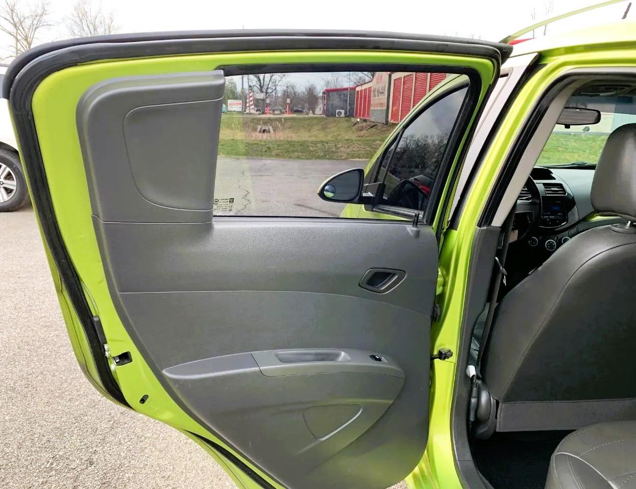 Chevrolet Spark 2LT Auto 2013