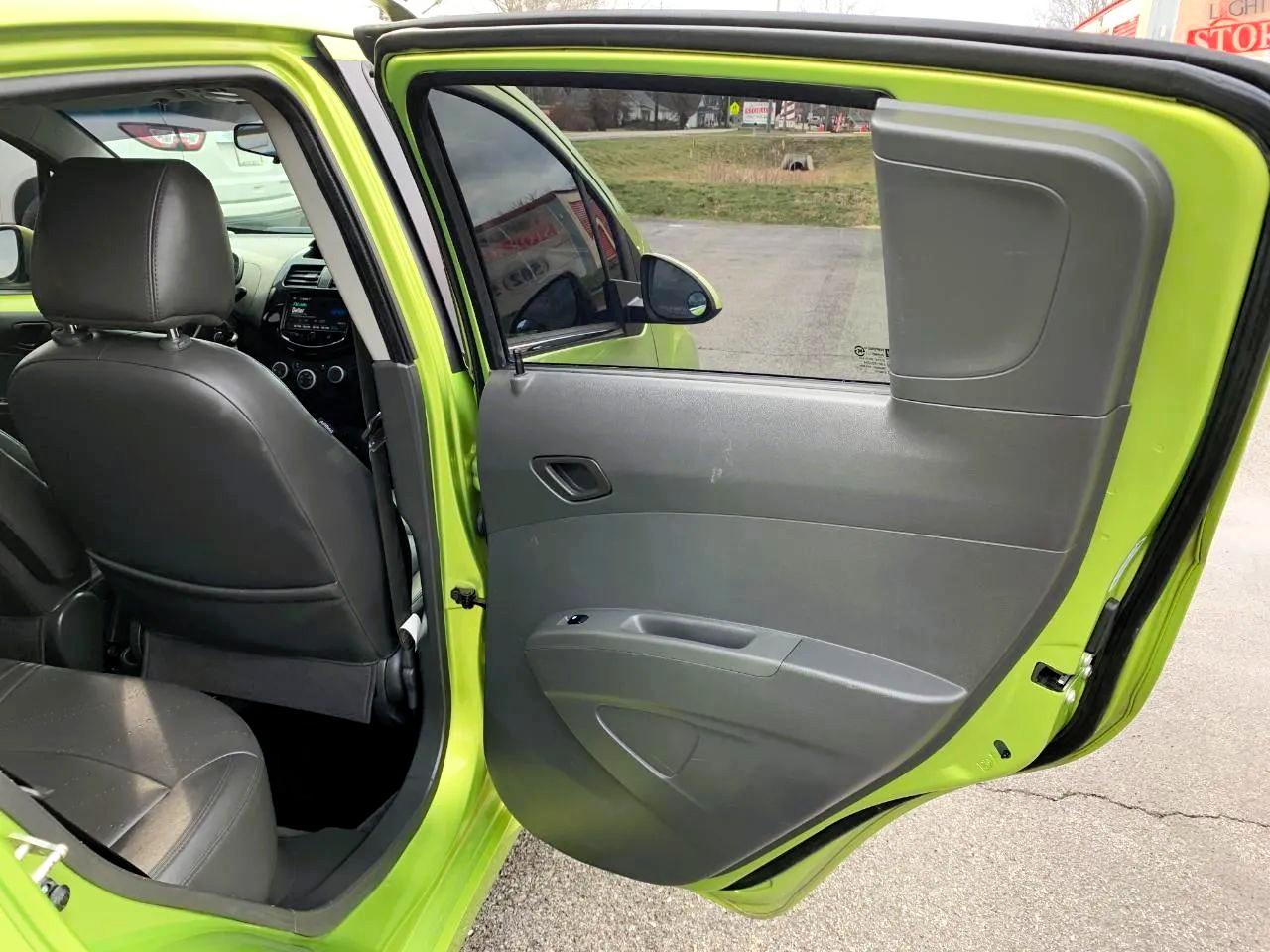 Chevrolet Spark 2LT Auto 2013