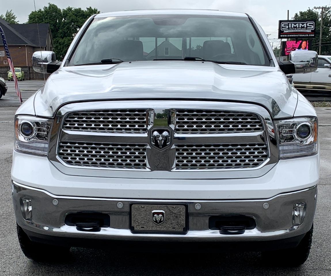 RAM 1500 Laramie Crew Cab SWB 4WD 2015