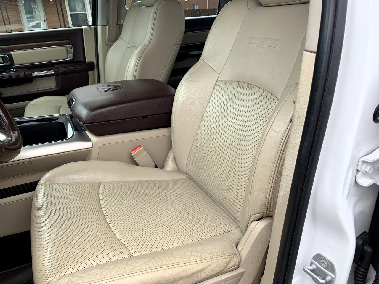 RAM 1500 Laramie Crew Cab SWB 4WD 2015