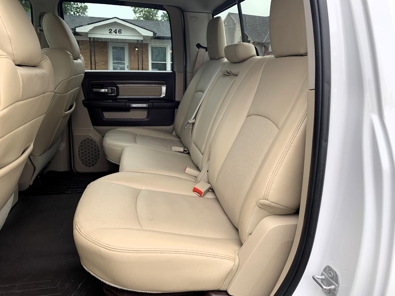 RAM 1500 Laramie Crew Cab SWB 4WD 2015