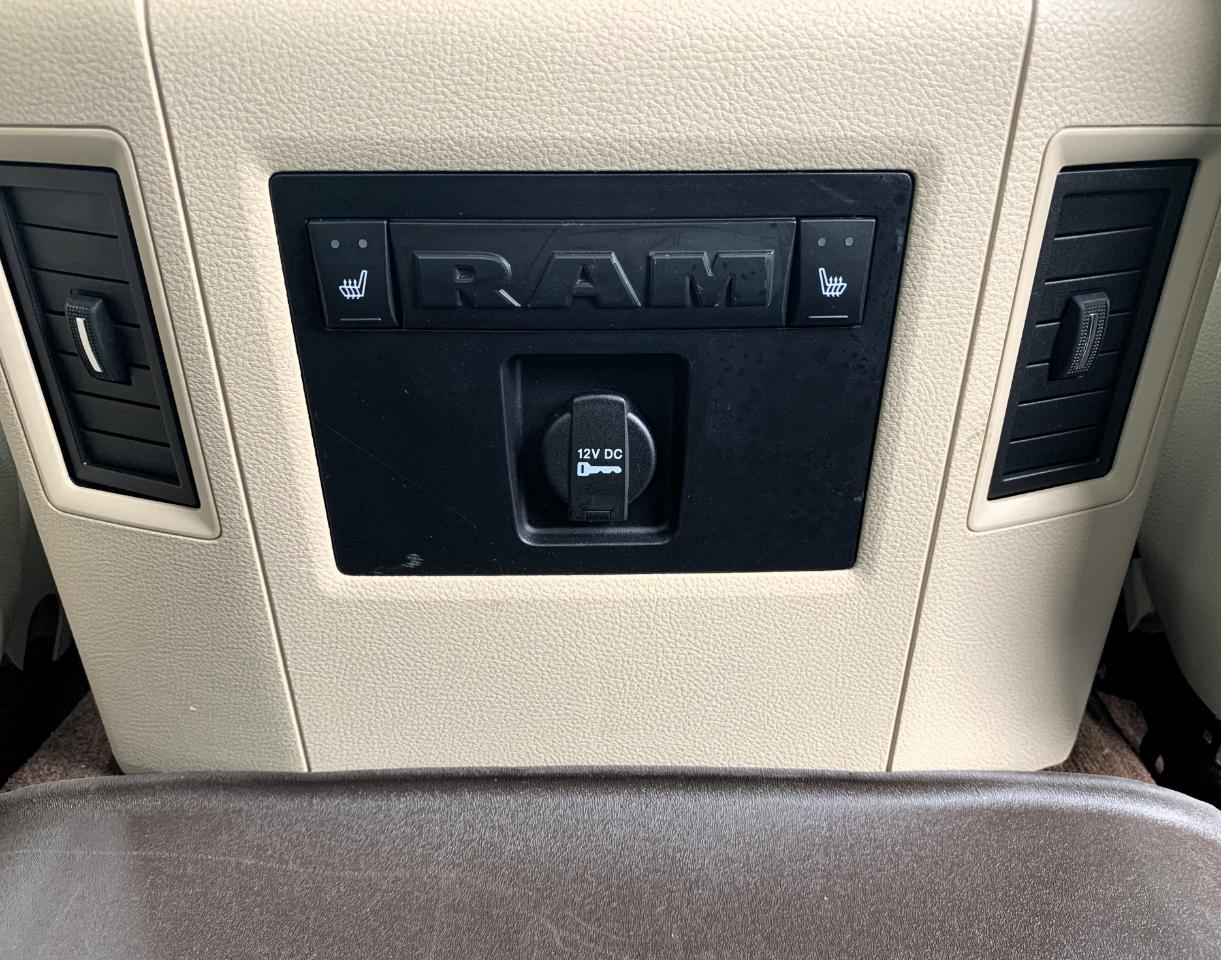 RAM 1500 Laramie Crew Cab SWB 4WD 2015