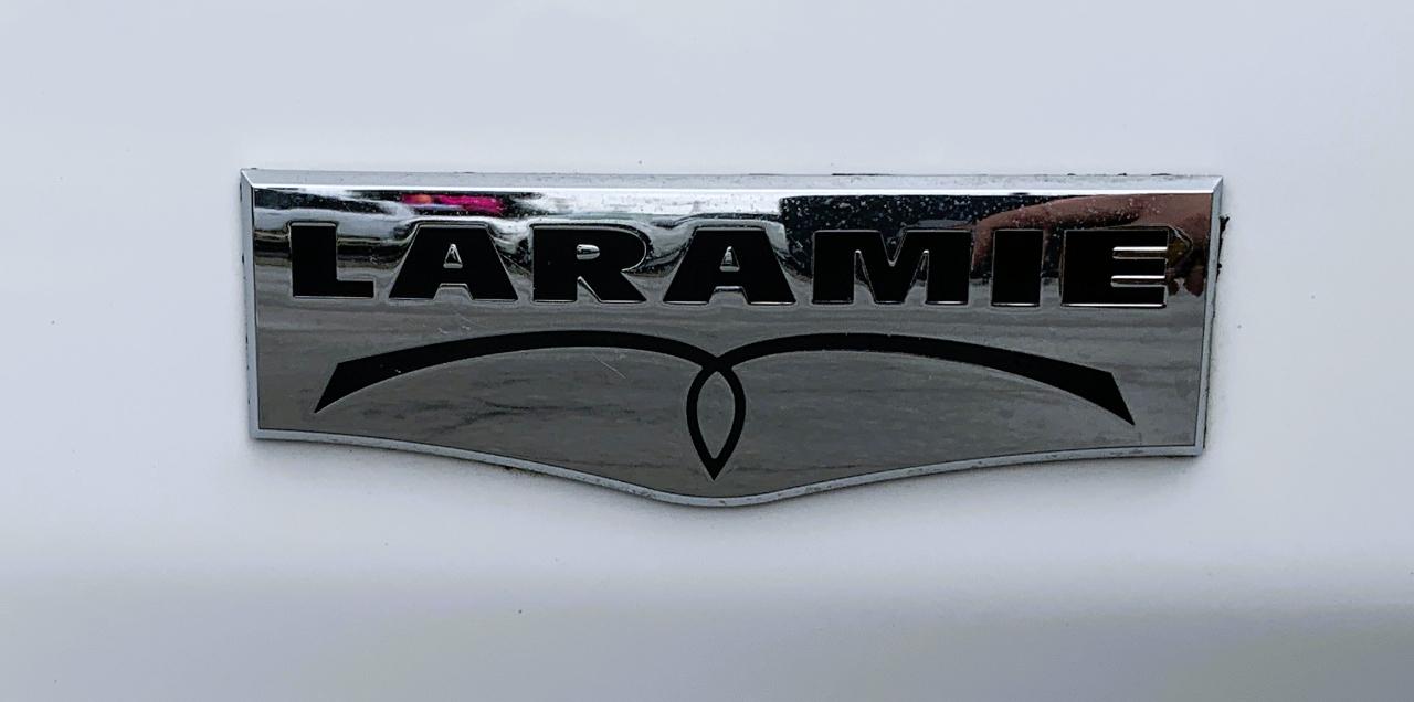 RAM 1500 Laramie Crew Cab SWB 4WD 2015