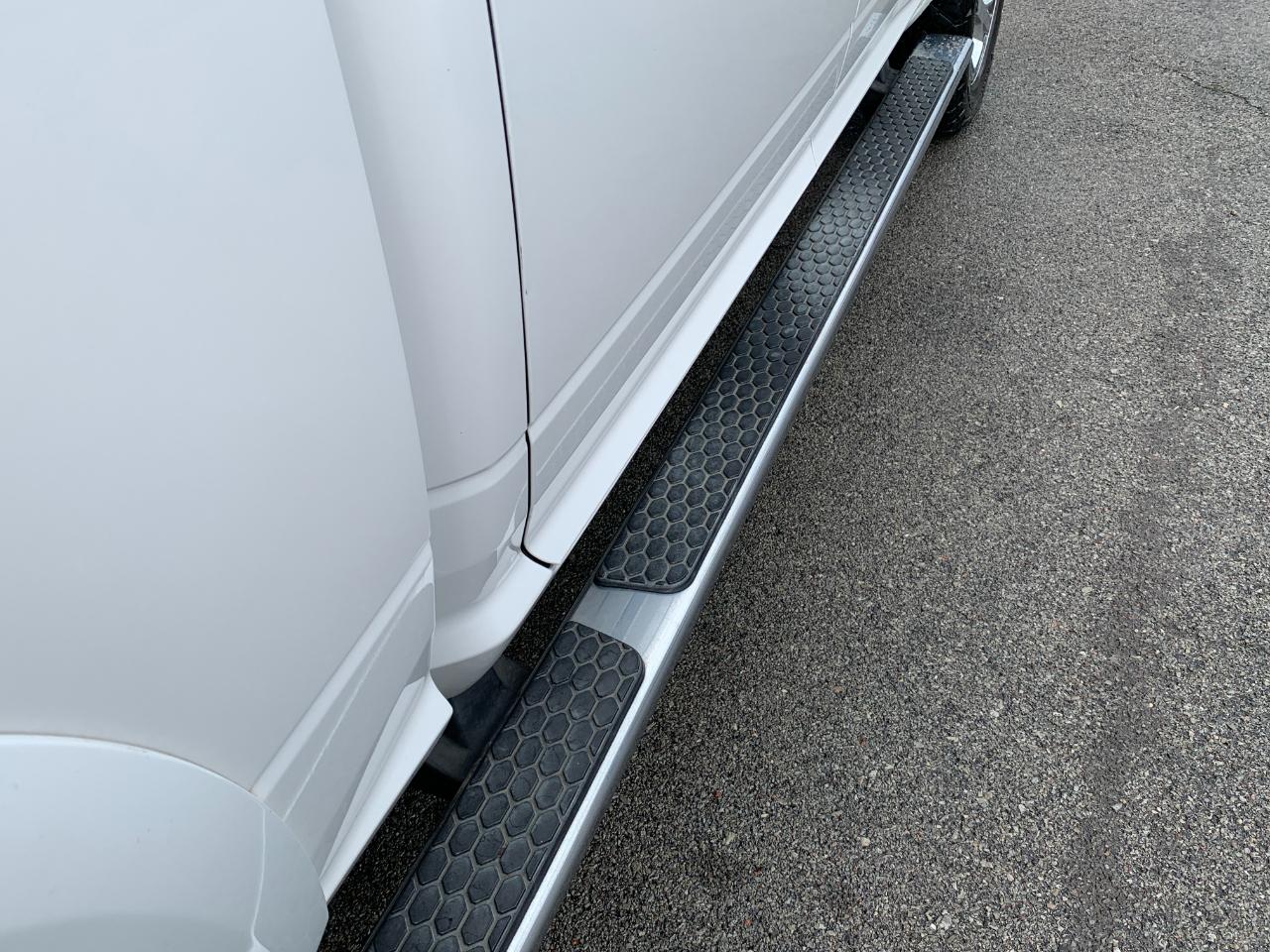 RAM 1500 Laramie Crew Cab SWB 4WD 2015