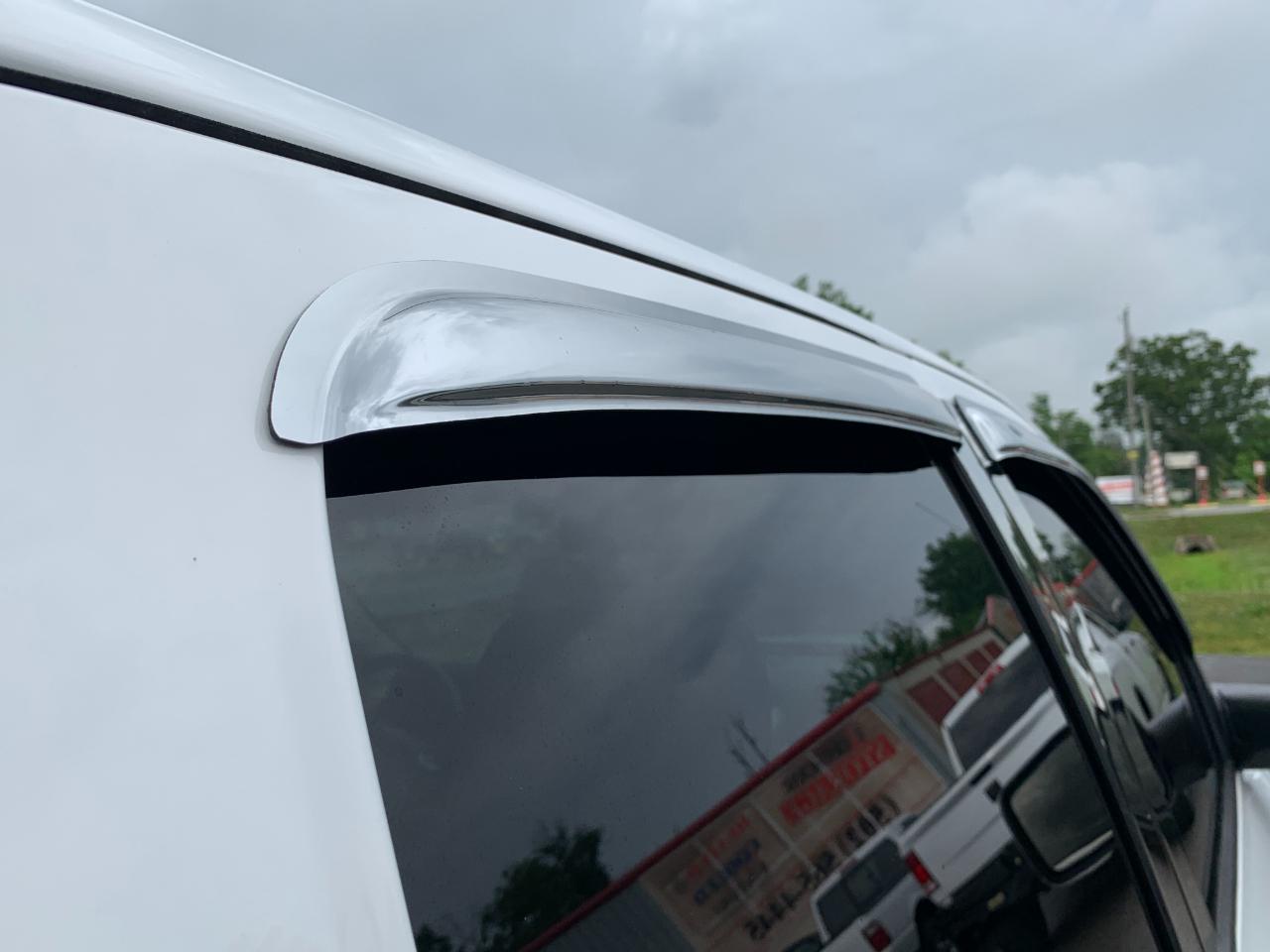 RAM 1500 Laramie Crew Cab SWB 4WD 2015