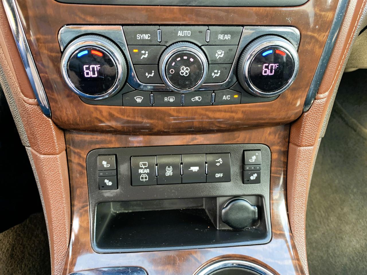 Buick Enclave Leather AWD 2013