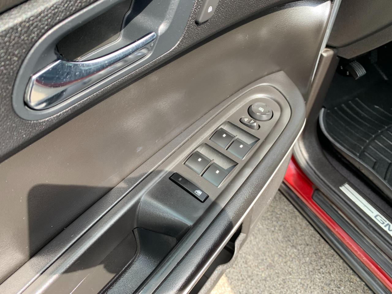 GMC Acadia SLT-1 FWD 2011