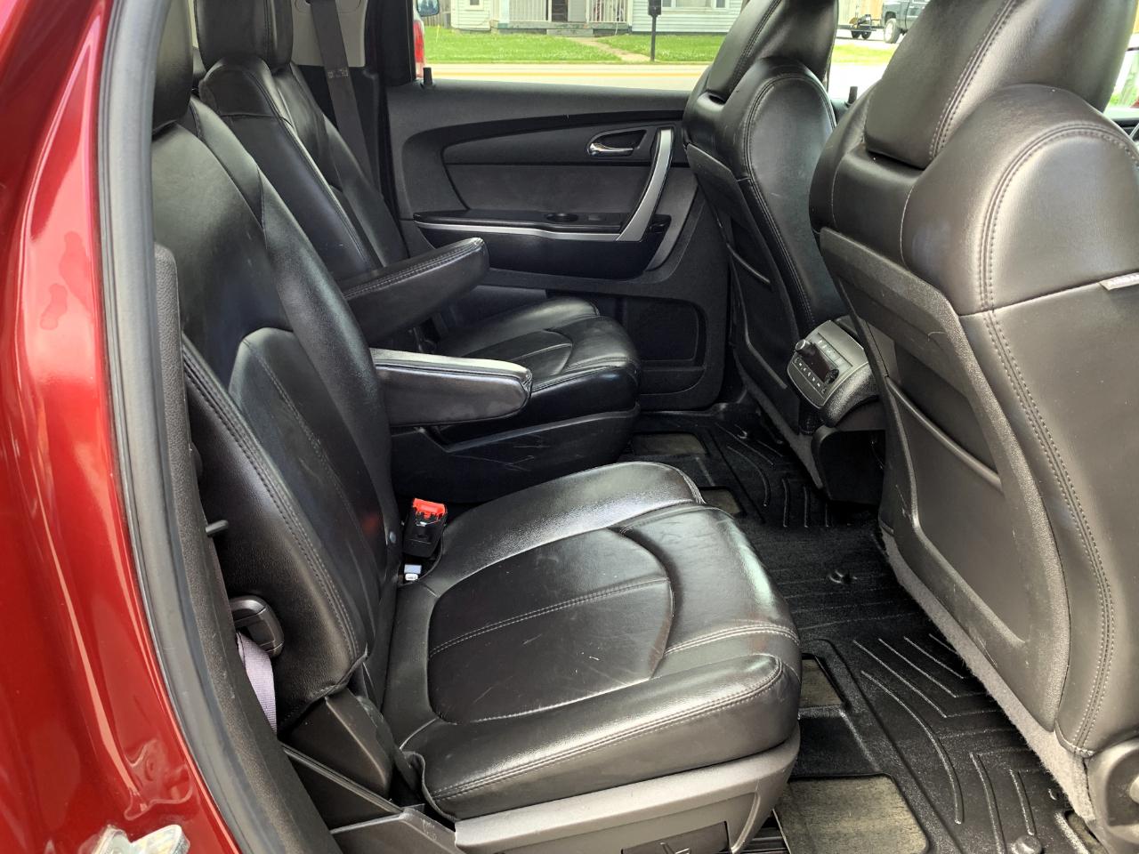 GMC Acadia SLT-1 FWD 2011