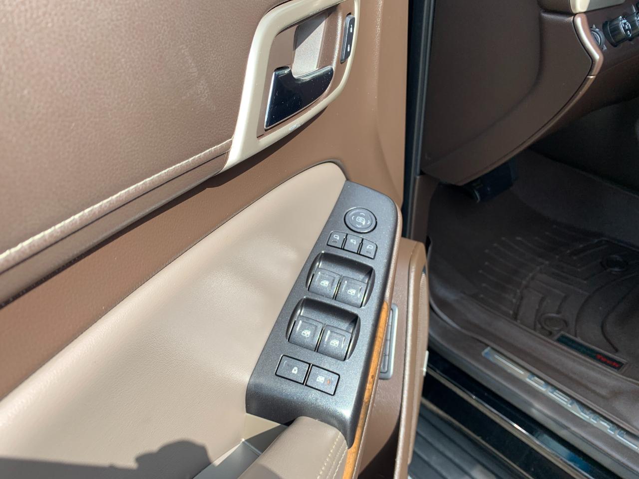 GMC Yukon Denali 4WD 2016