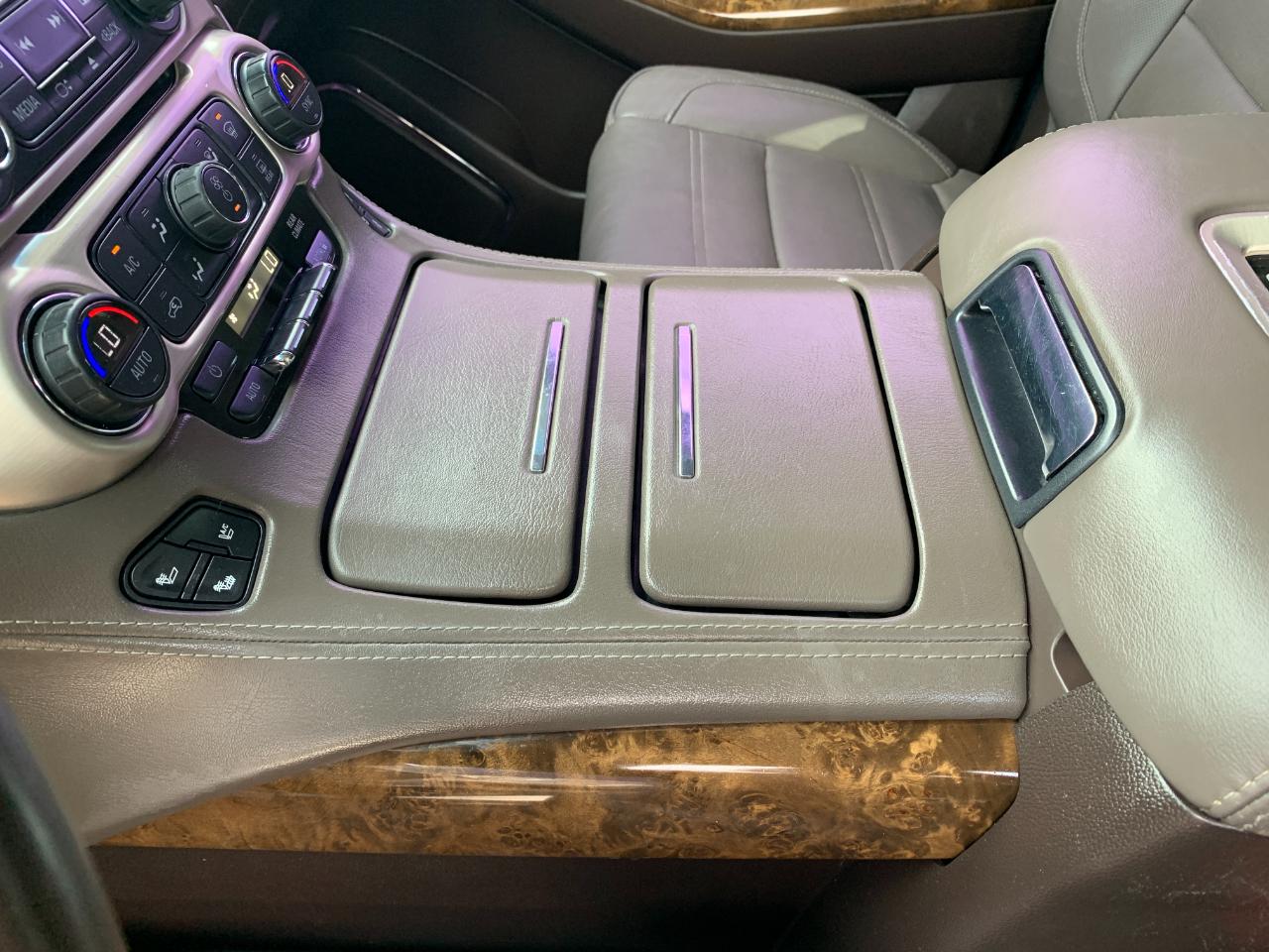 GMC Yukon Denali 4WD 2016