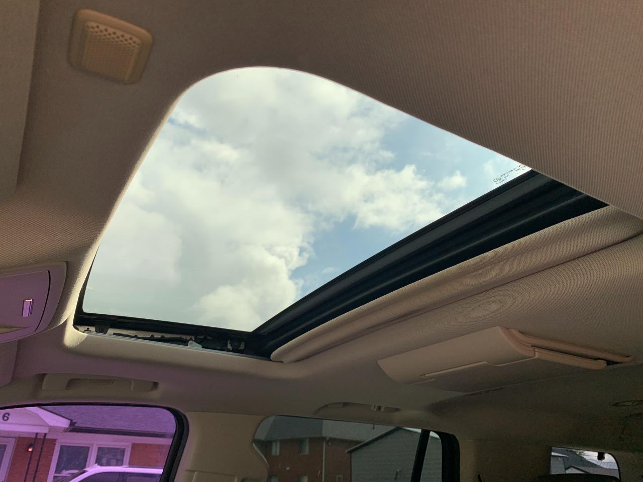 GMC Yukon Denali 4WD 2016