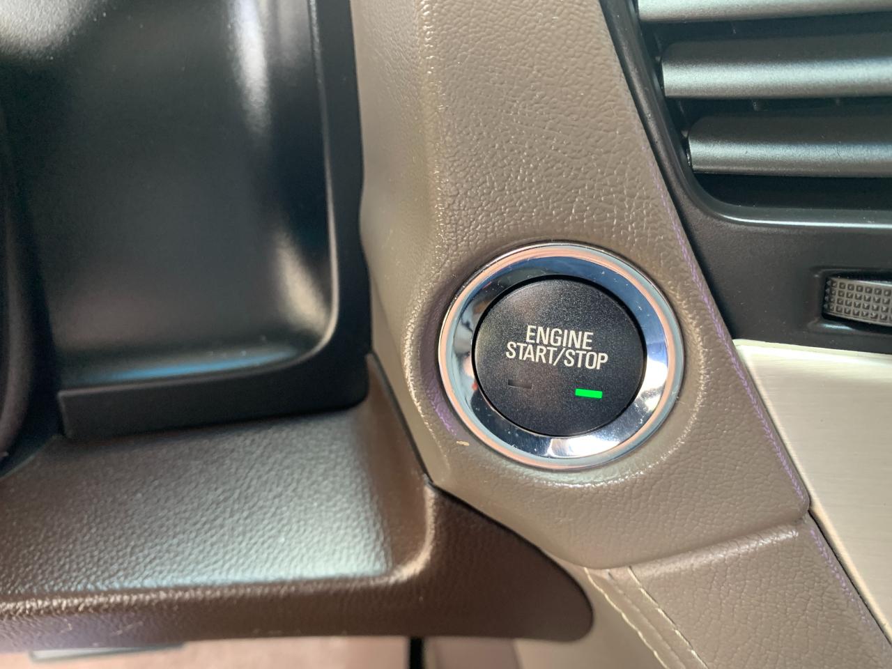 GMC Yukon Denali 4WD 2016