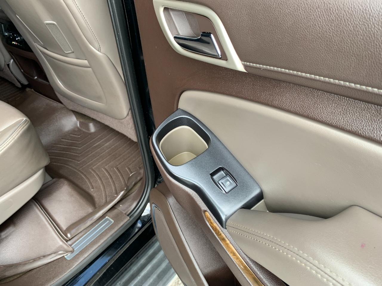 GMC Yukon Denali 4WD 2016